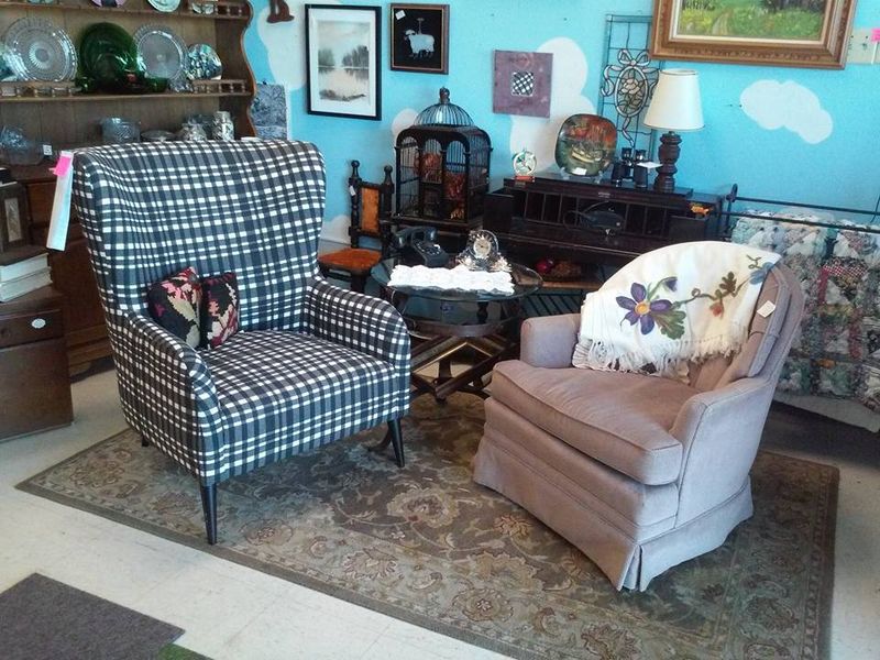 Boomerang Consignment & Gaia Gifts