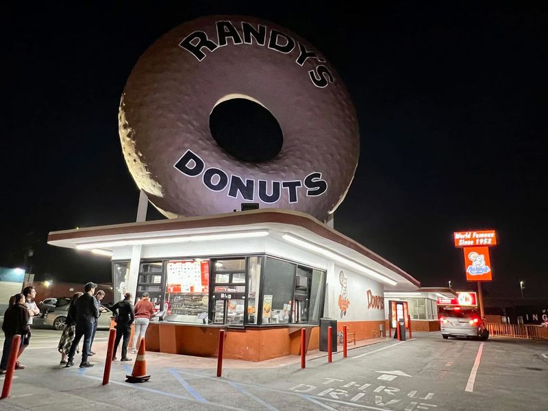 Randy's Donuts, Inglewood, CA