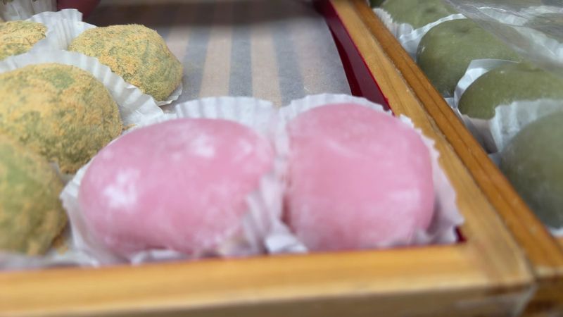 Third-Generation Hands at the Mochi Table