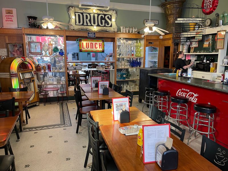 Mike's On Main, Hendersonville, NC