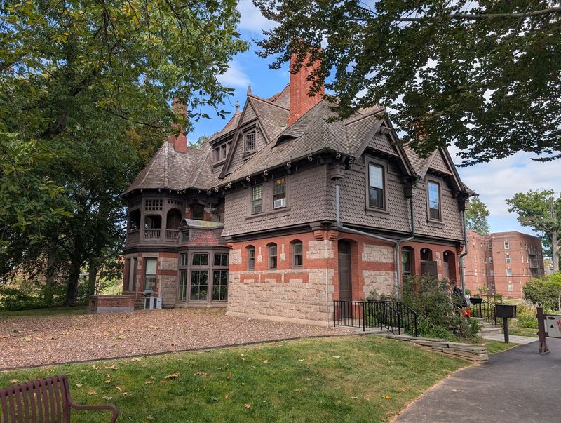 Harriet Beecher Stowe Lived Right Next Door