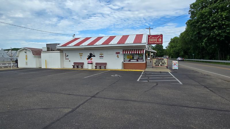 Earl's Dari Drive-In