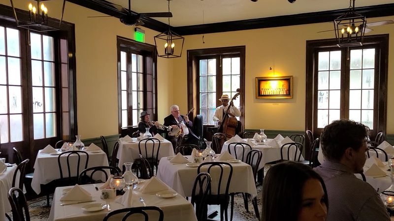 A French Quarter Address Turns Dinner Into A Holiday Outing