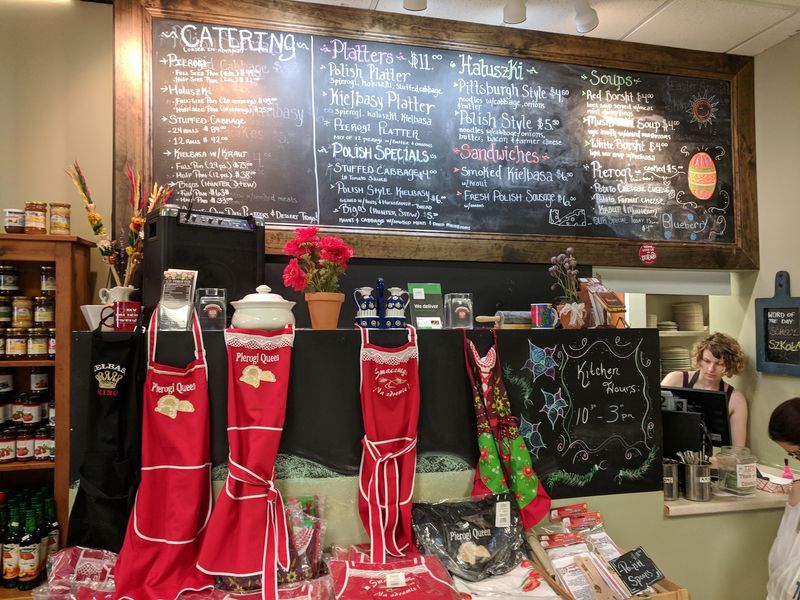 Counter-Service Rhythm and Seating