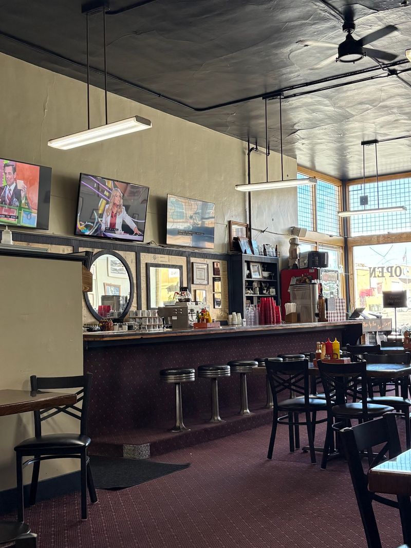 Farlaino's Café