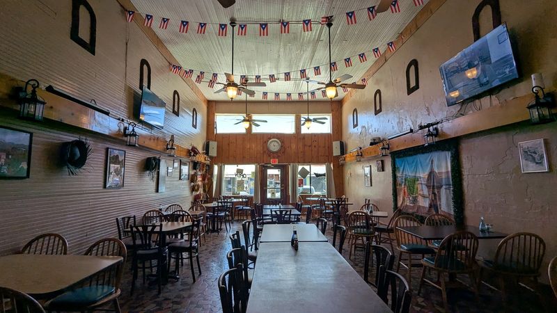 A Puerto Rican Dining Room On South Third Street