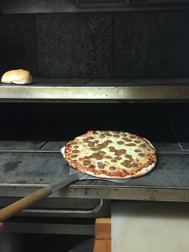 Friendly Servers Keep The Old-School Spirit Going