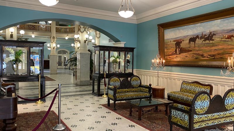 Menger Hotel