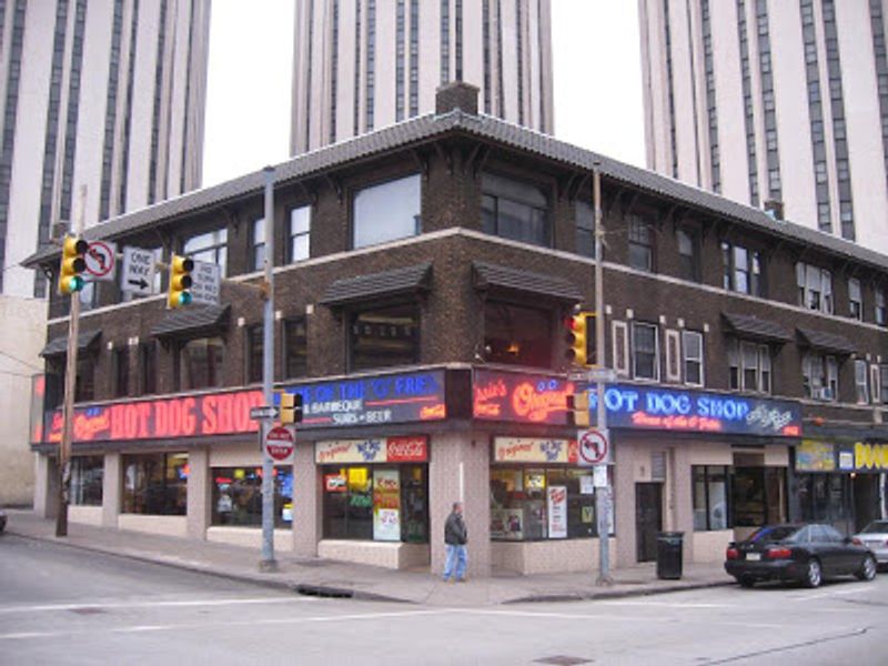 A Forbes Avenue Fixture Since 1960