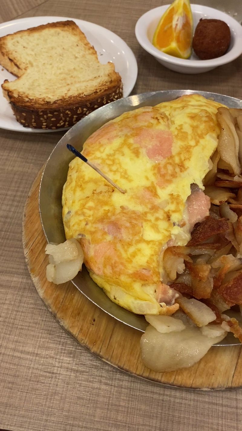 Double-Yolk Omelets Mean Business