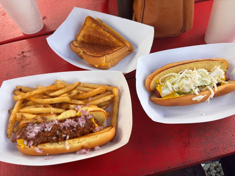 Hot Diggity Dogs & Shakes, Bunnell, FL