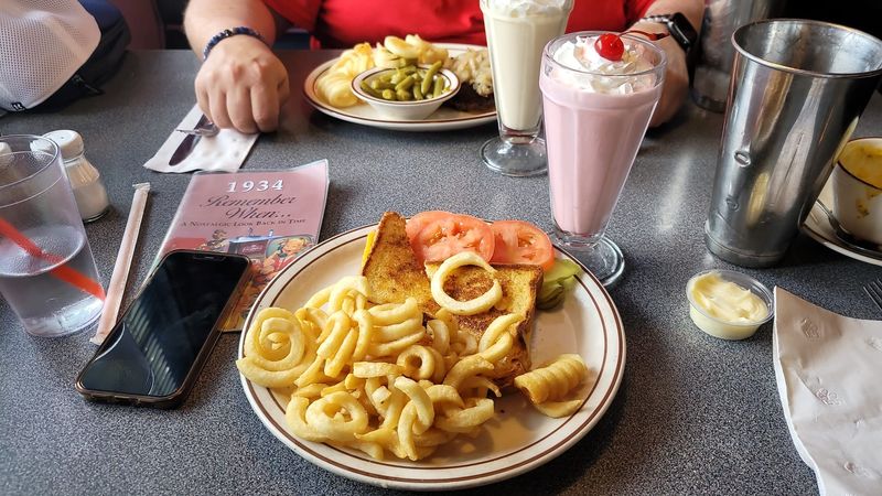 Old-Fashioned Malts, Shakes, and Floats