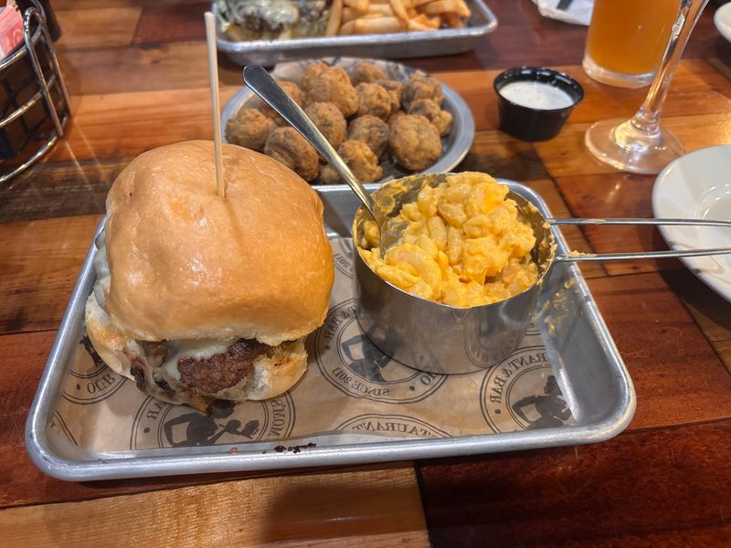 Make Room For The Mac & Cheese Burger