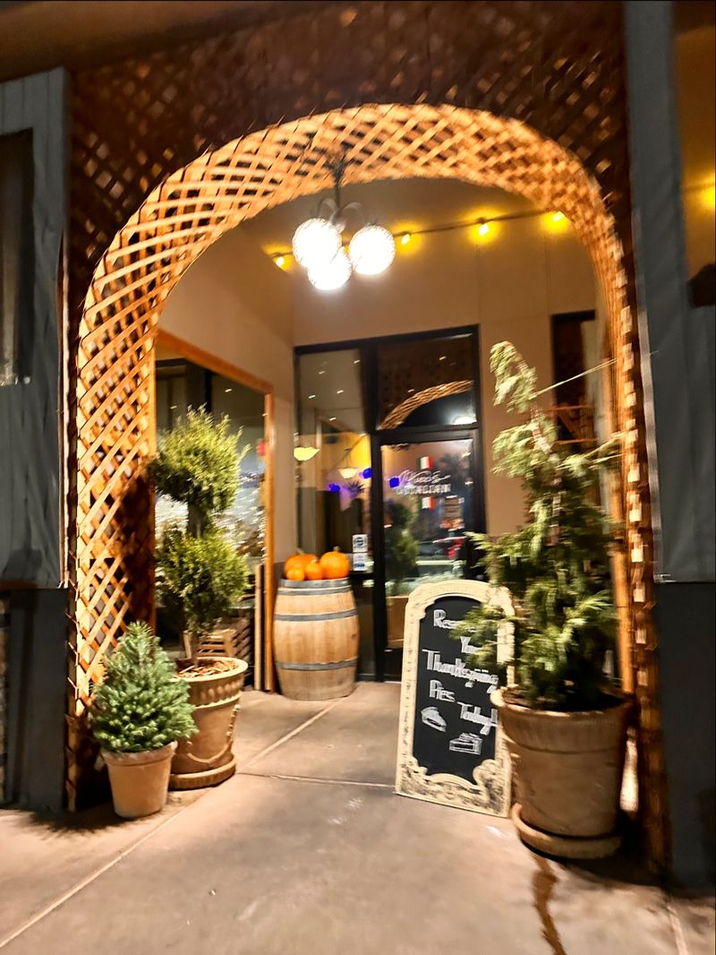 Plan Your Visit Around That Lunch Window
