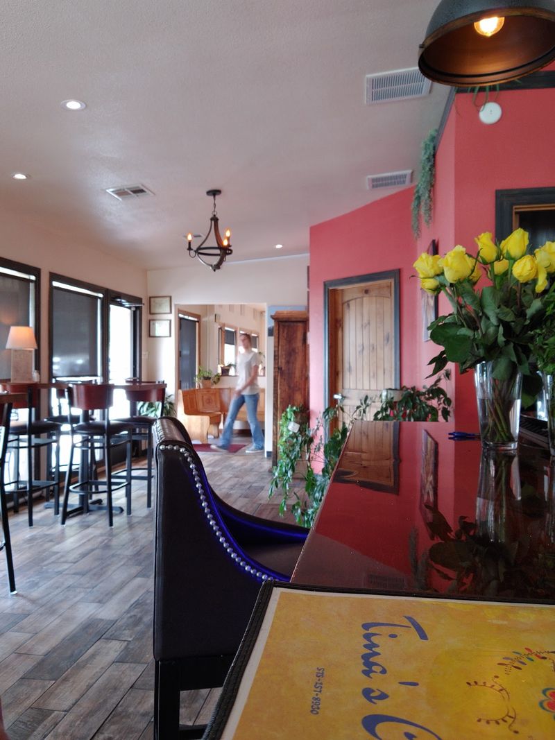 Tina's Cafe