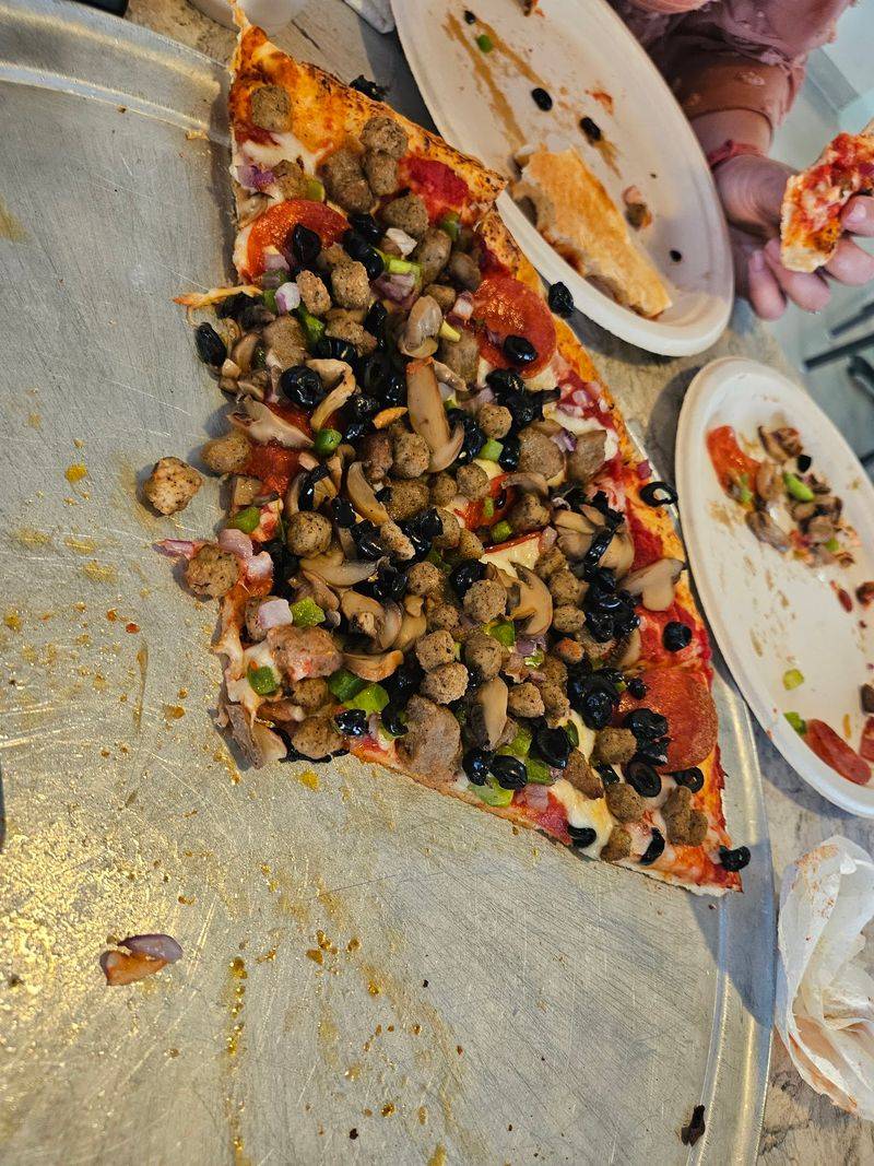 Two Crusts, One Counter: New York And Chicago Styles