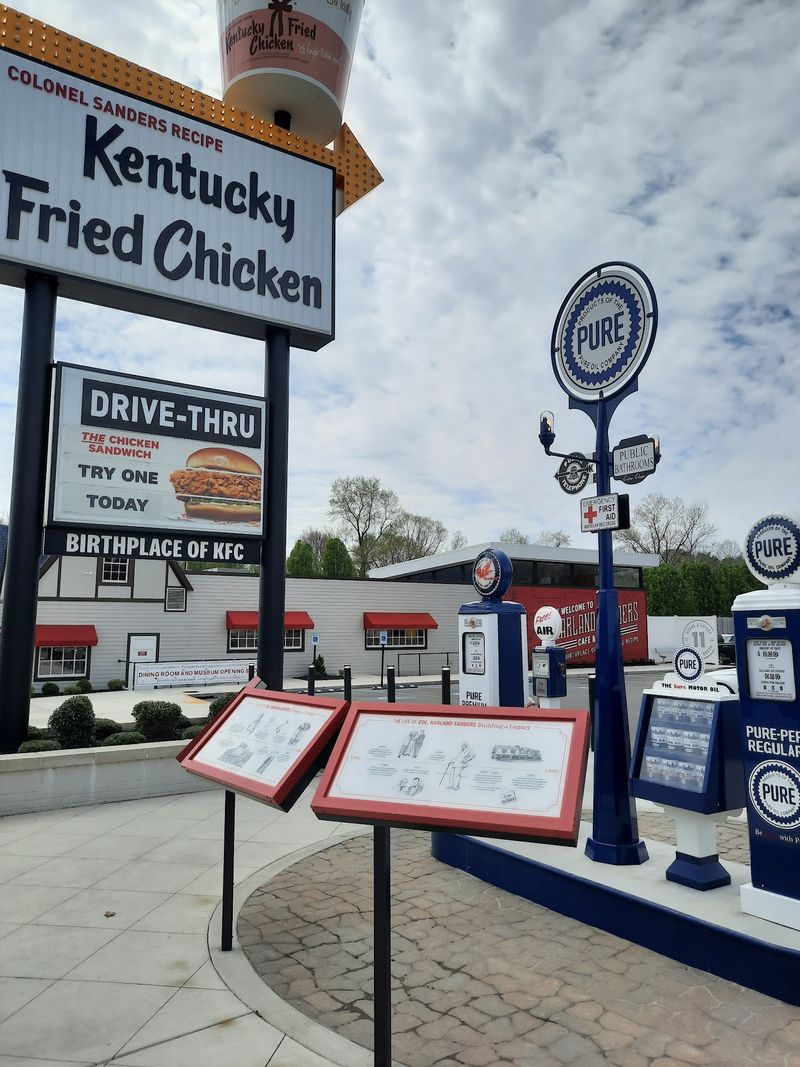 Colonel Sanders Started Serving Roadside Travelers In Corbin In 1930