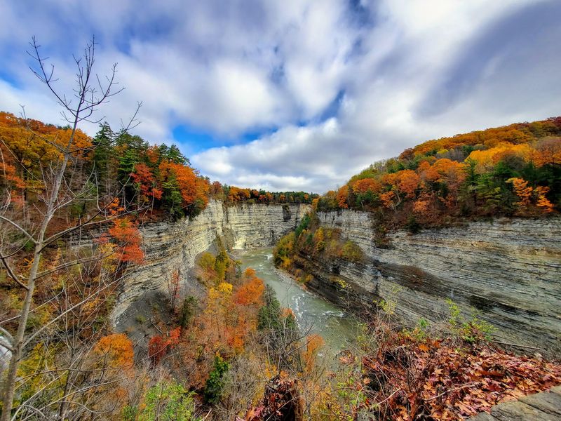 Three Entrances, Seventeen Miles Of River Scenery