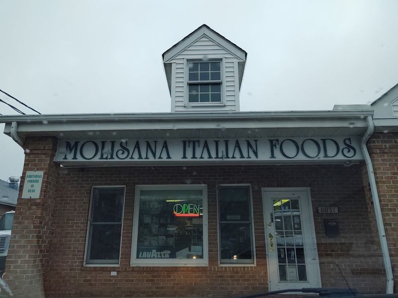 A Little Slice Of Italy Sits Just Off A Busy Suburban Road