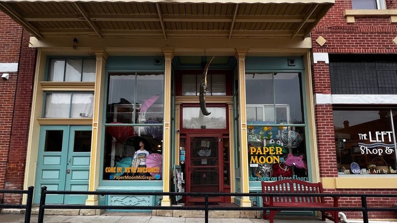 A Bookshop Tucked Into River Country
