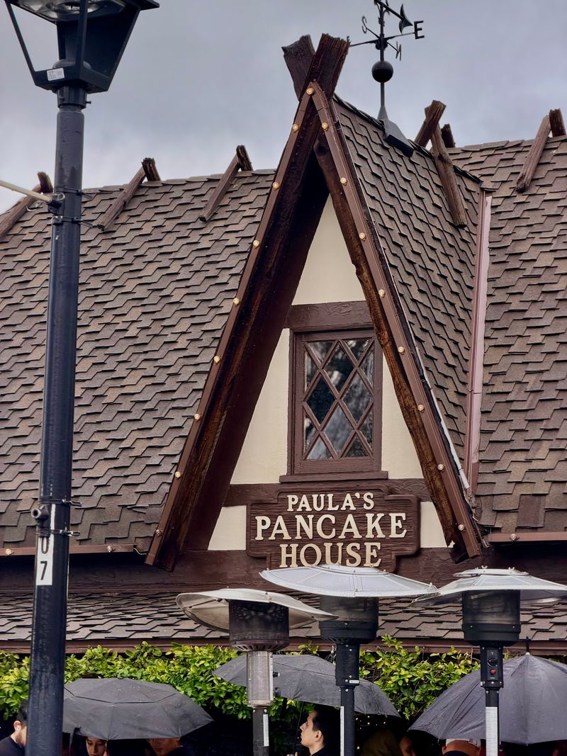 A Breakfast Landmark on Mission Drive
