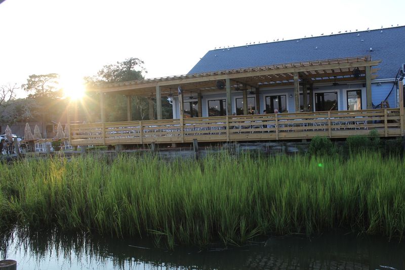 A Riverside Seafood Stop on Nance Street