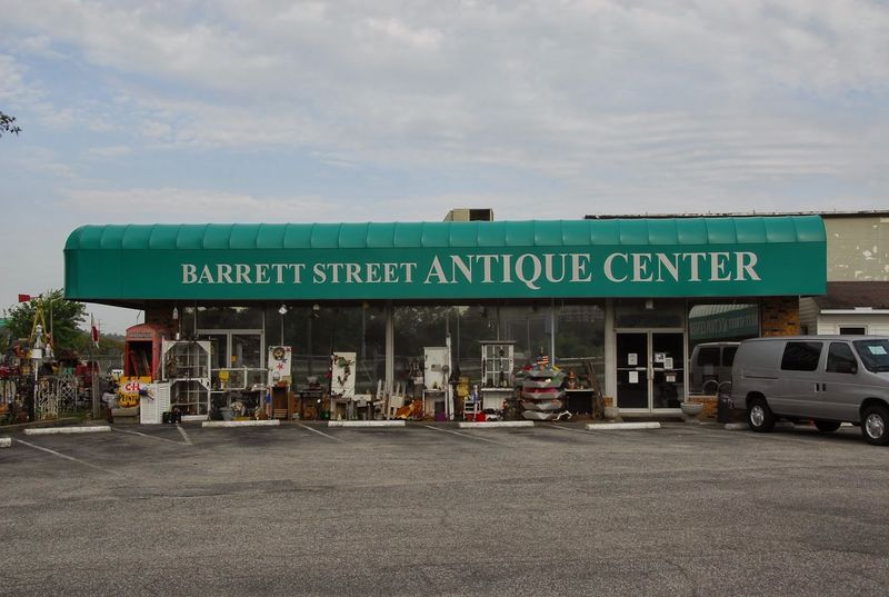 Auctions Can Bring More Than A Thousand Lots Into Play