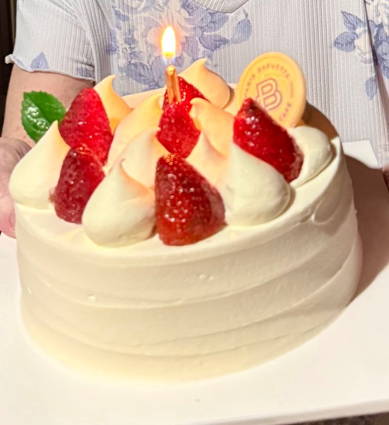 A Cake So Pretty The Ghosts Might Move In