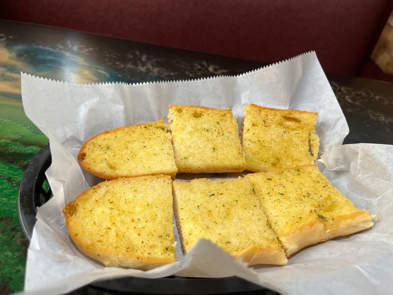 Good Luck Ignoring The Garlic Bread Everyone Talks About