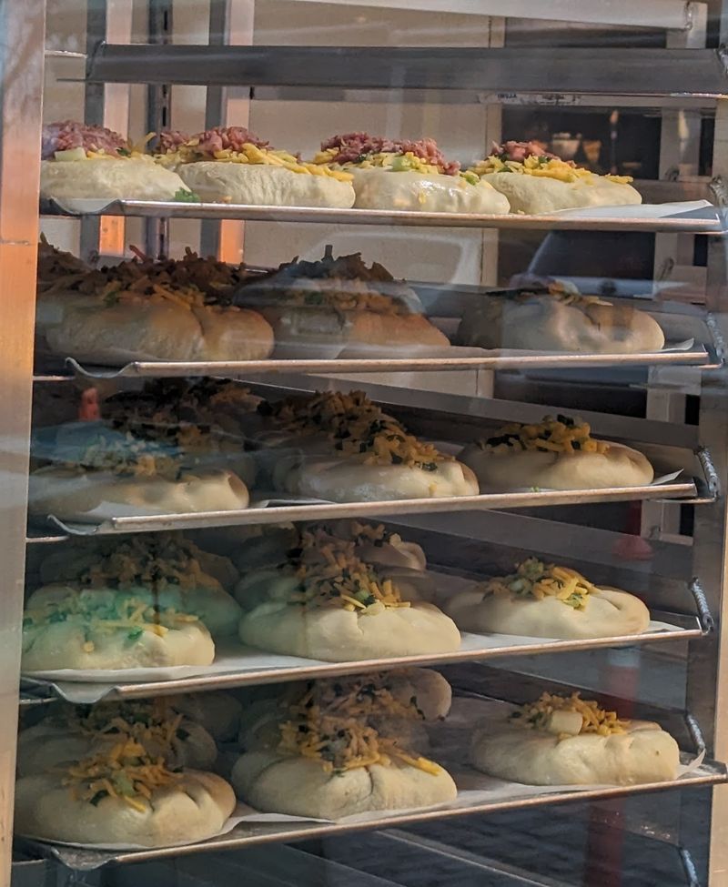 The Freshly Baked Aroma That Brings Shoppers To The Pike Place Storefront