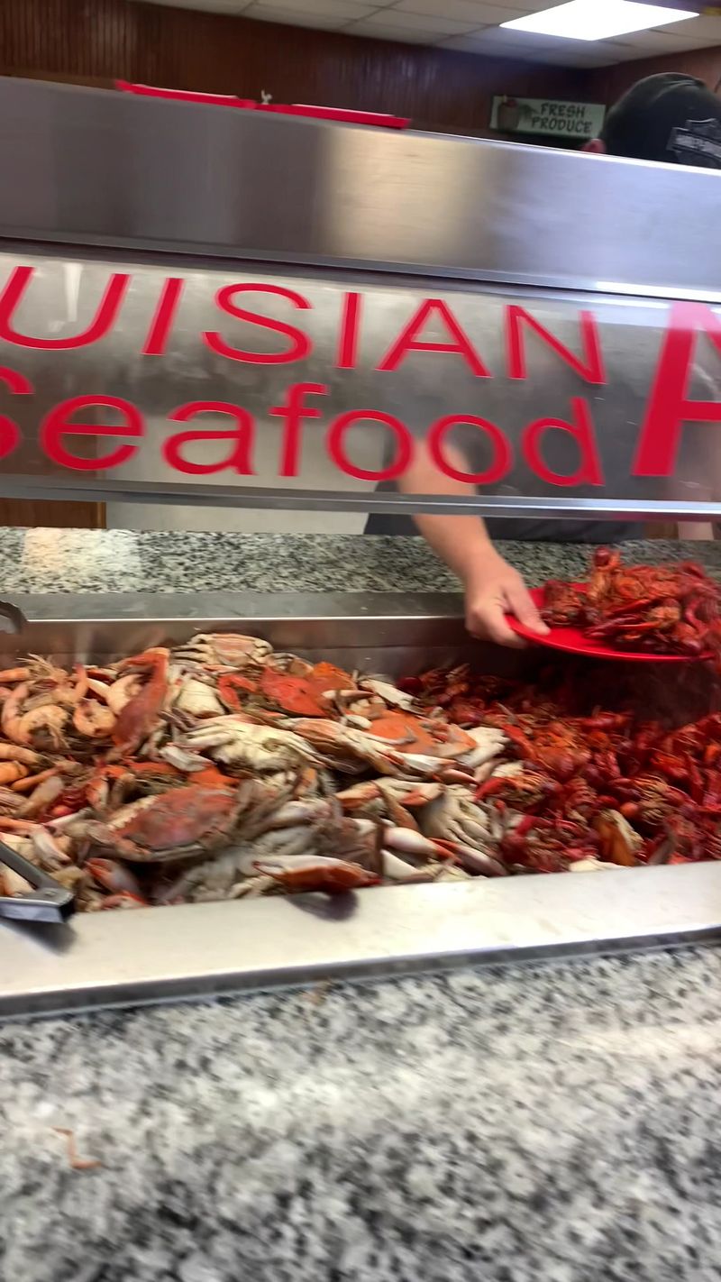 The Boiled Crawfish And Shrimp Mountain