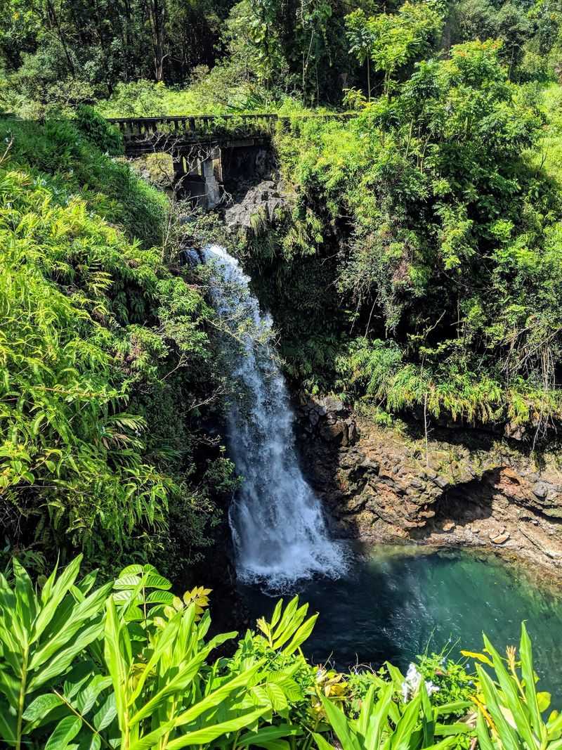 Makapipi Falls