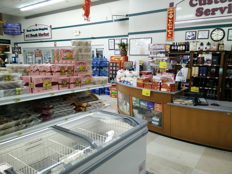 Grab A Banh Mi Before You Even Grab A Cart