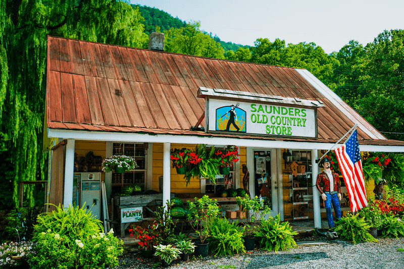 Saunders Old Country Store