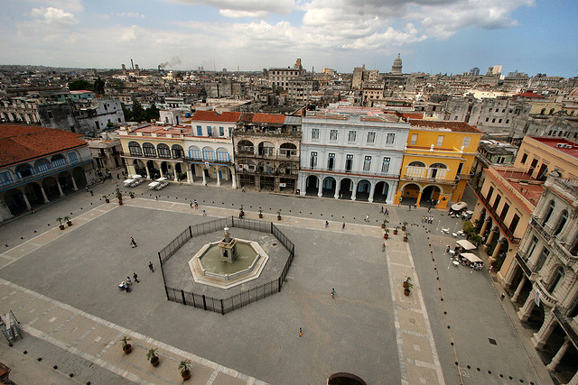 Plaza Vieja, Havana. (Photo: Brian Snelson via Flickr)