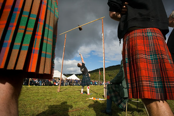 Kilts and heavy airborne things. (Photo: Paul Tomkins)