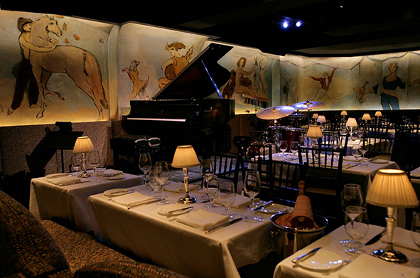 Cafe Carlyle Performance Set-up