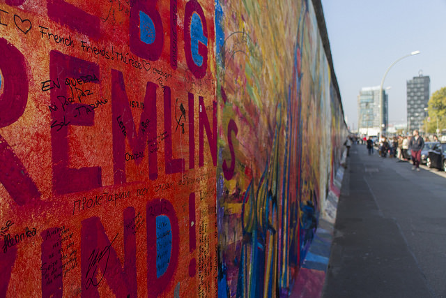 Scribbles cover most of the murals (Photo: Sam DeLong via Flickr)