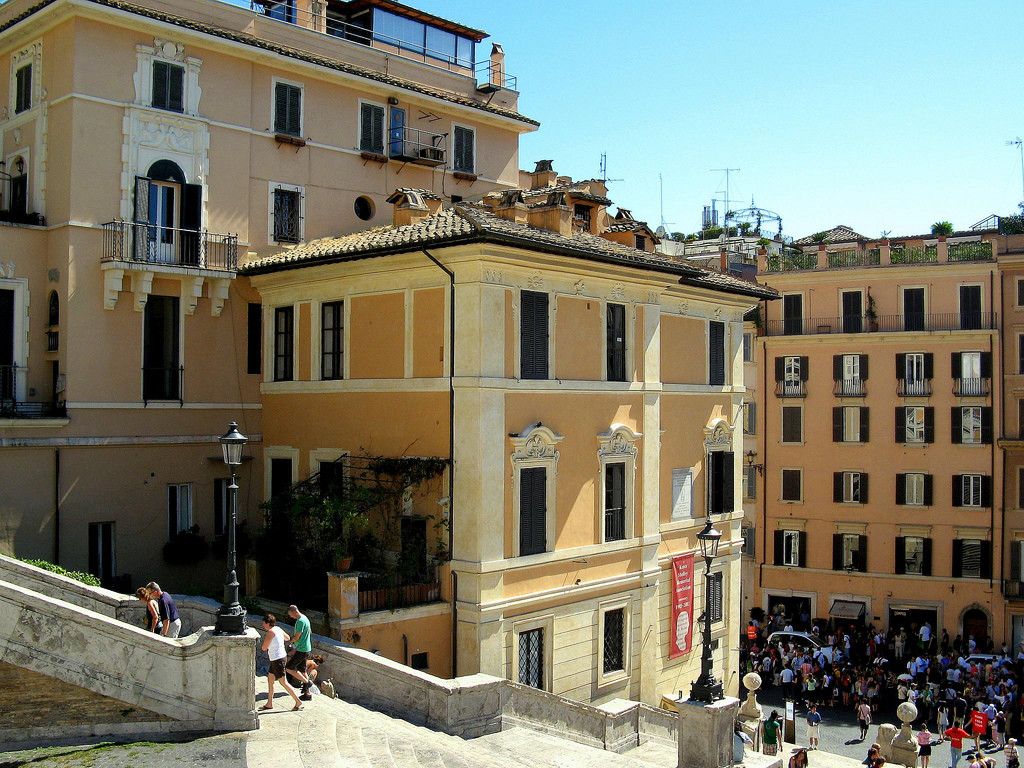A view of Keats-Shelley House from the Spanish Steps (Photo: Anna Fox via Flickr)