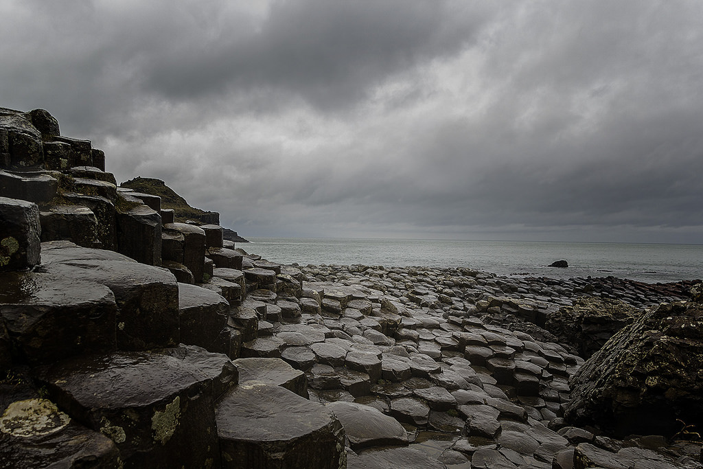 An atmospheric view out to sea from Giant’s Causeway (Photo: Rodrigo Silva via Flickr)