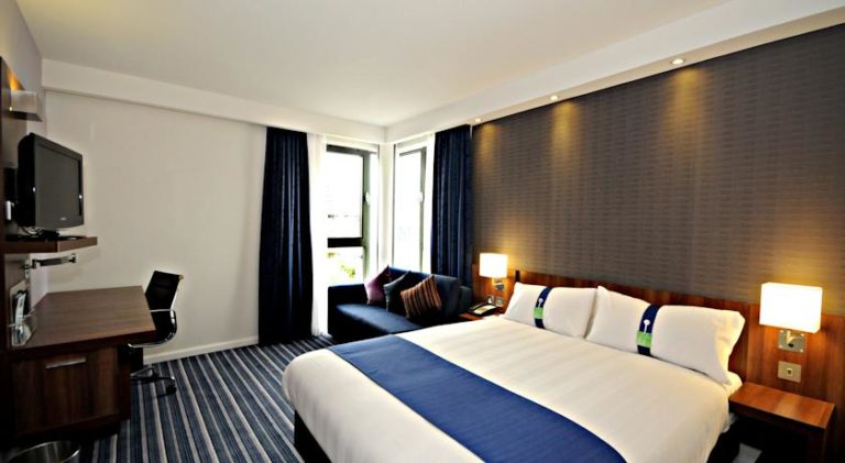 EDITOR PICKS: CHEAP HOTELS IN ADELAIDE