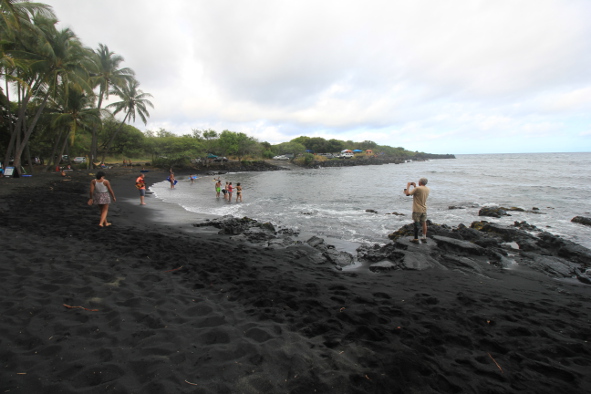 Punalu'u Black Sand Beach (Photo: Jeff Rindskopf)