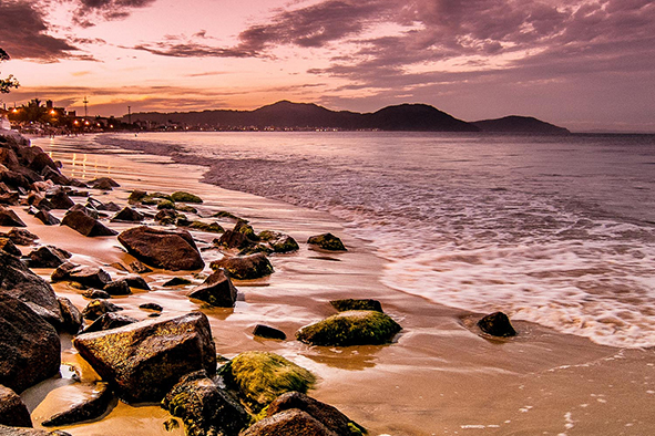 Dawn over a beach on Florianopolis (Photo: Atramos via Flickr)