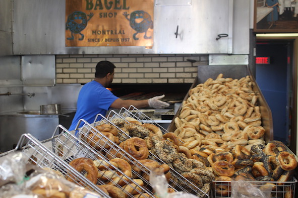 Fresh bagels at St. Viateur, photo by Tracy Kaler