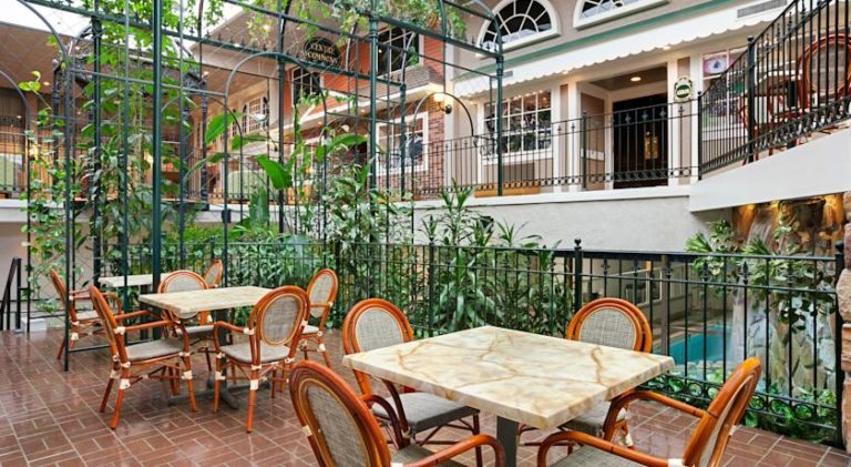 Editor Picks: Hotels near Penn State University