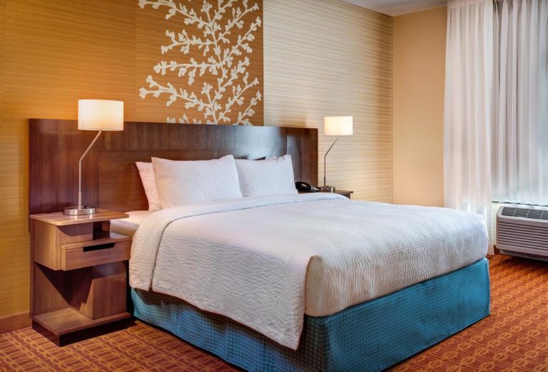 Editor Picks: Best Hotels in Downtown Nashville