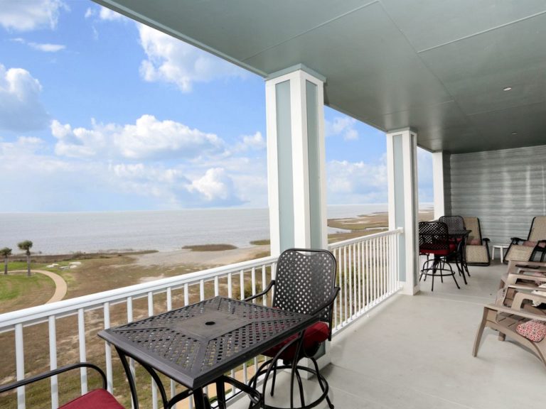 Five Charming Short-Term Condo Rentals in Galveston