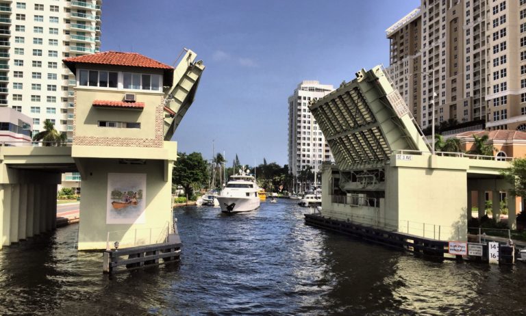 Fort Lauderdale Yacht Charter: The Best Companies