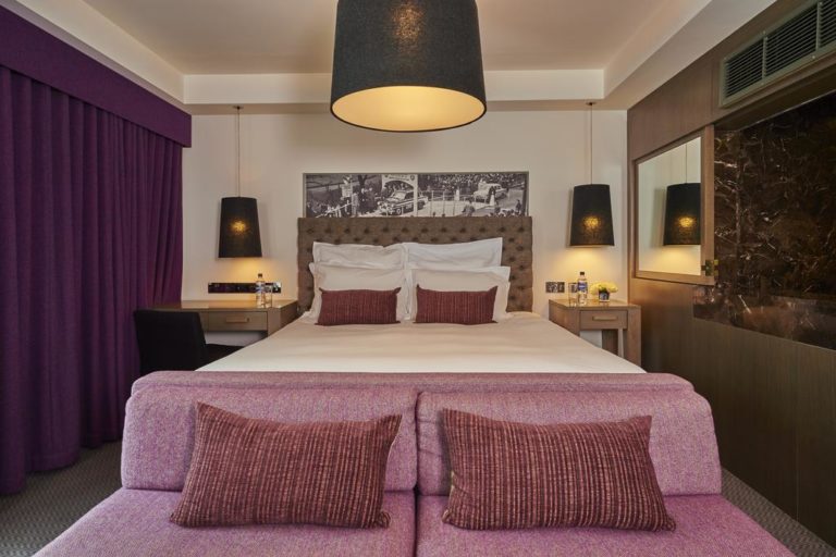 Editor Picks: Agra Hotels near the Taj Mahal