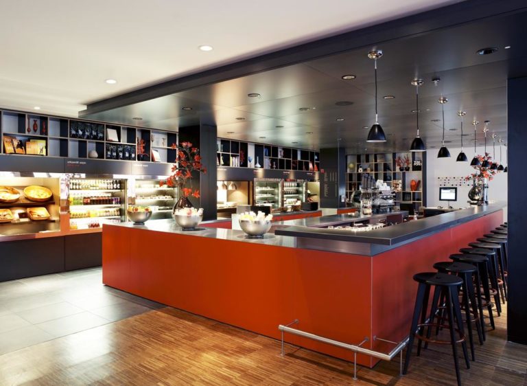 5 OF THE BEST HOSTELS IN VANCOUVER